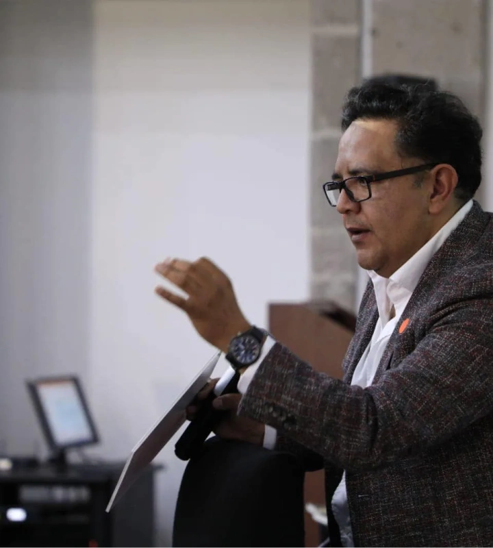 Laman Carranza consultor politico presentacion